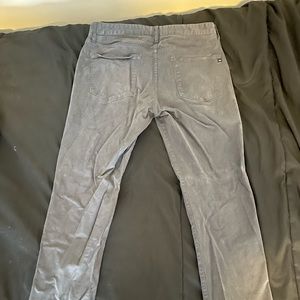 31x30 Lucky Brand 410 Athletic Chino